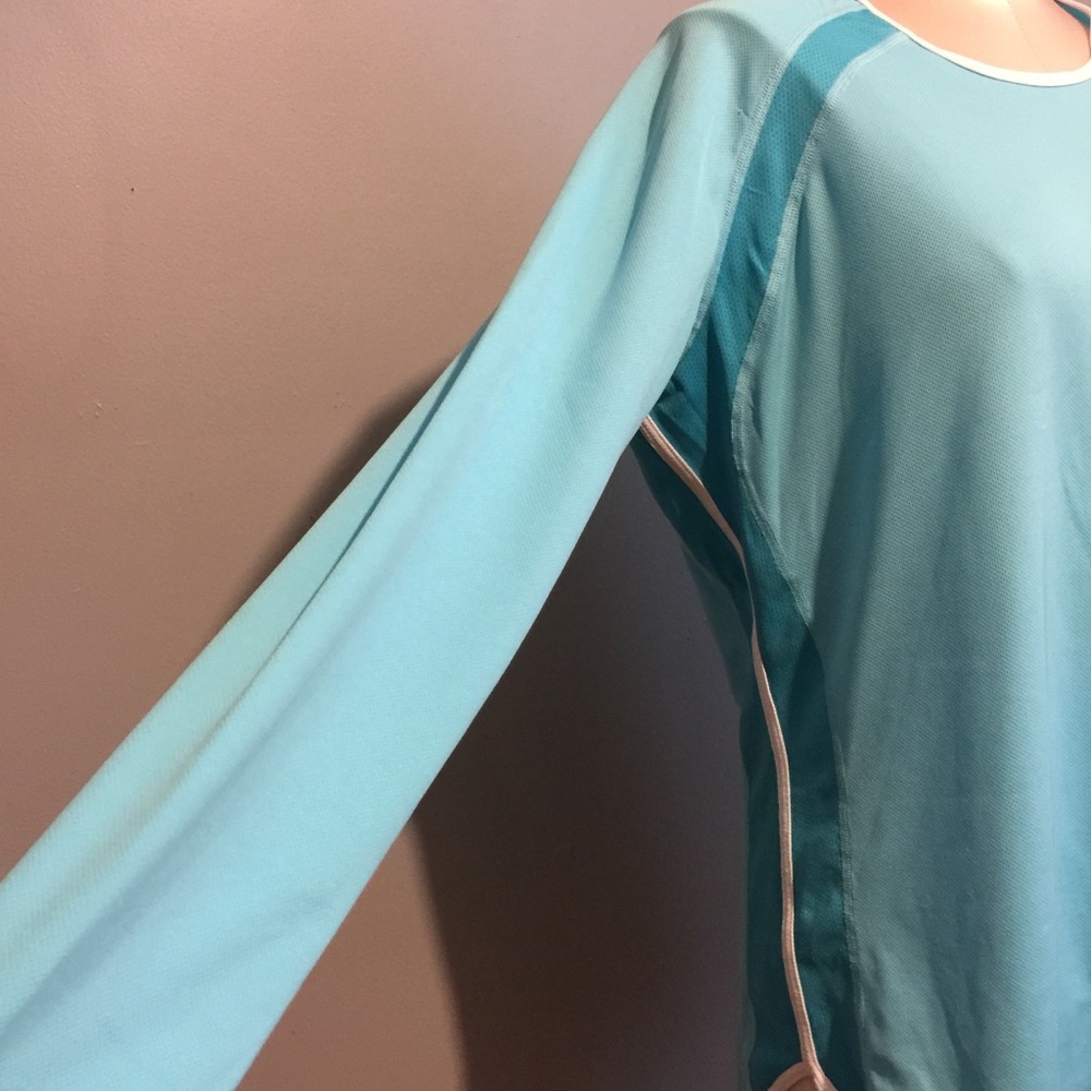 Nike Dri-Fit Lightweight Long Sleeve Top size XL - Picture 2 of 11